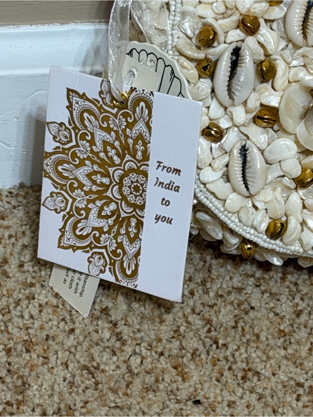 Handcrafted Ivory Shell-Embellished Purse - Picture 3 of 10